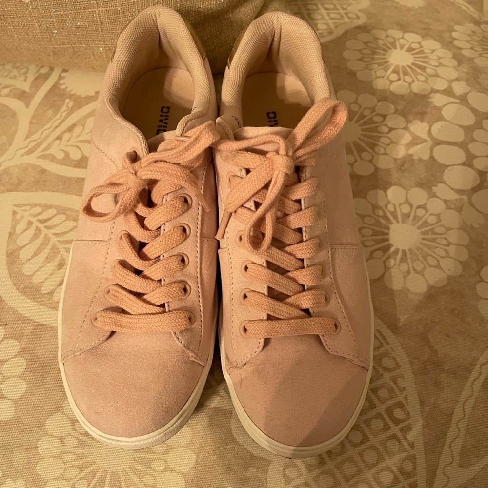 H&M pink sneakers 💗 - Picture 3 of 7